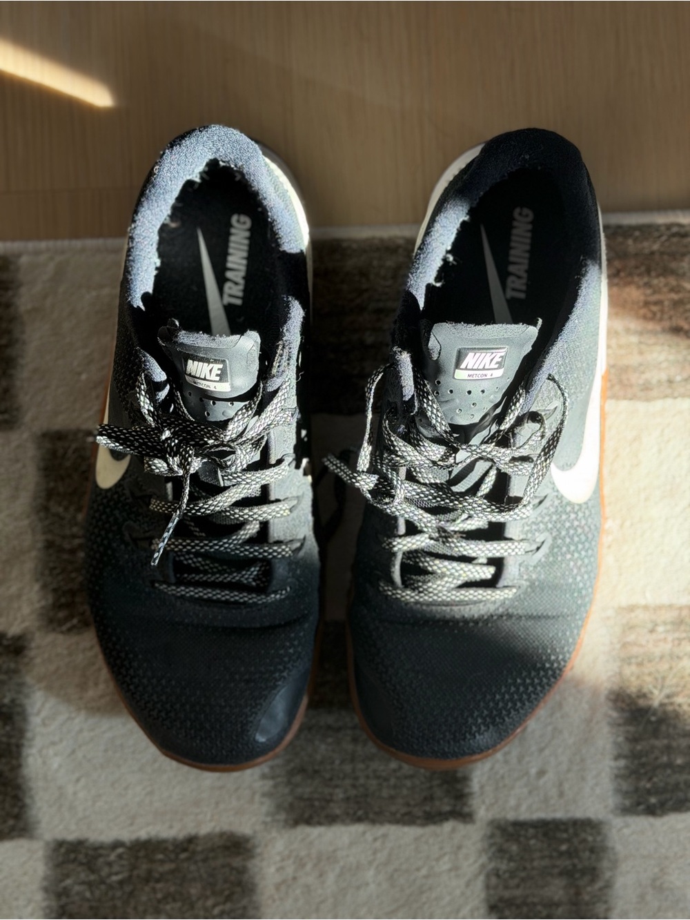 Nike Men’s Black Athletic Training Metcon Shoes with White Swoosh and Gum Sole